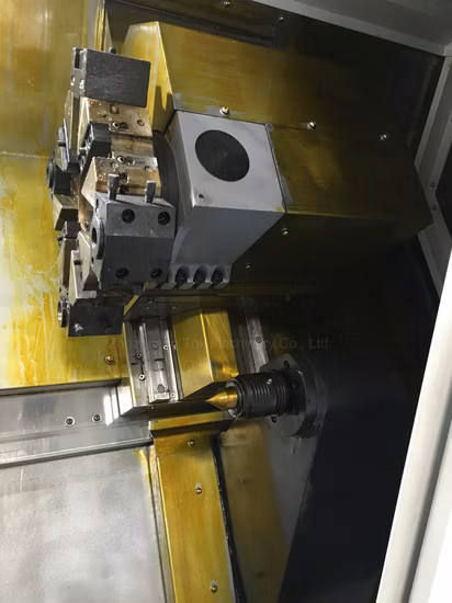 Torno CNC de bancada inclinada Ck56A
